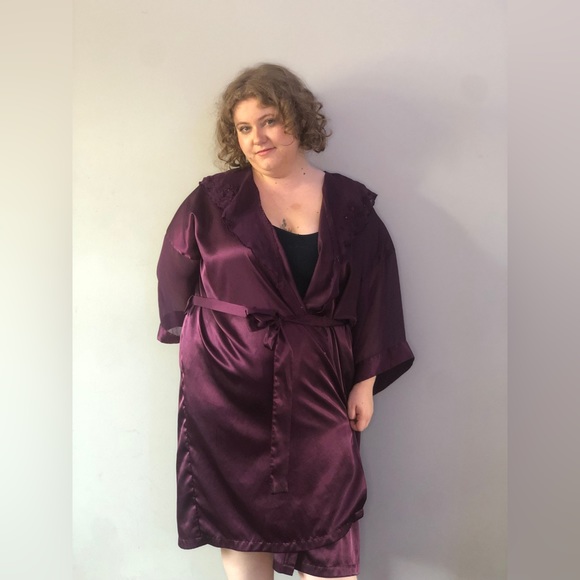 Y2K Embroidered Robe - Picture 3 of 5